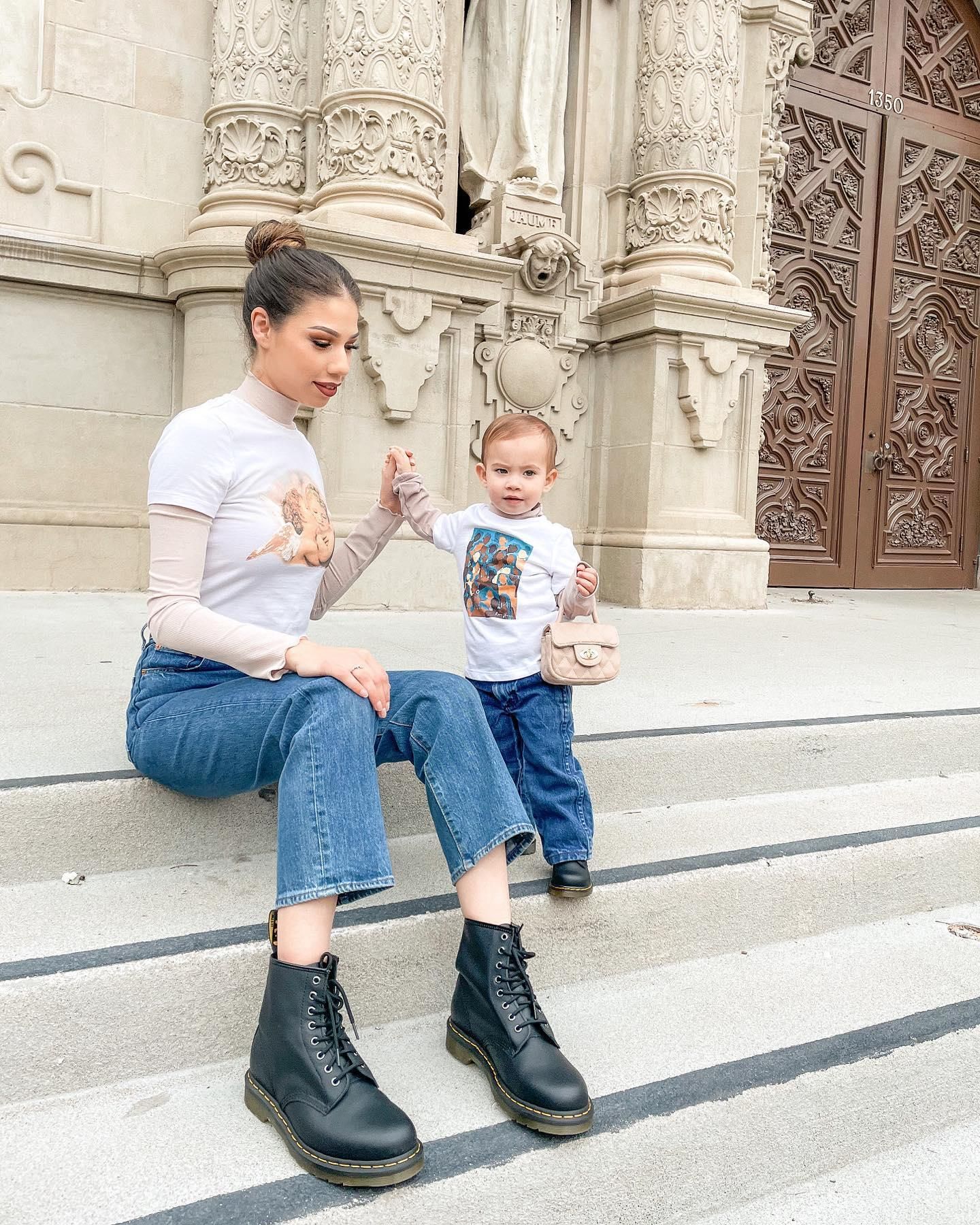 Instagram post by @mommyandlola