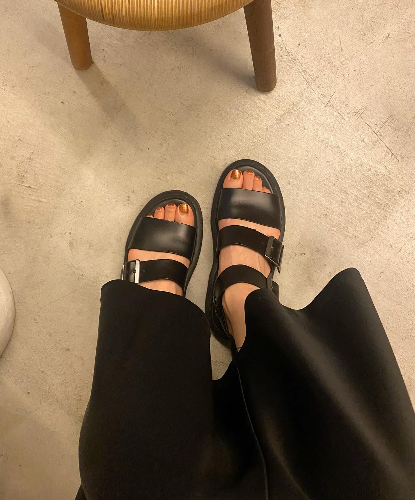 Gryphon Brando Leather Strap Sandals in Black Brando | Dr. Martens™