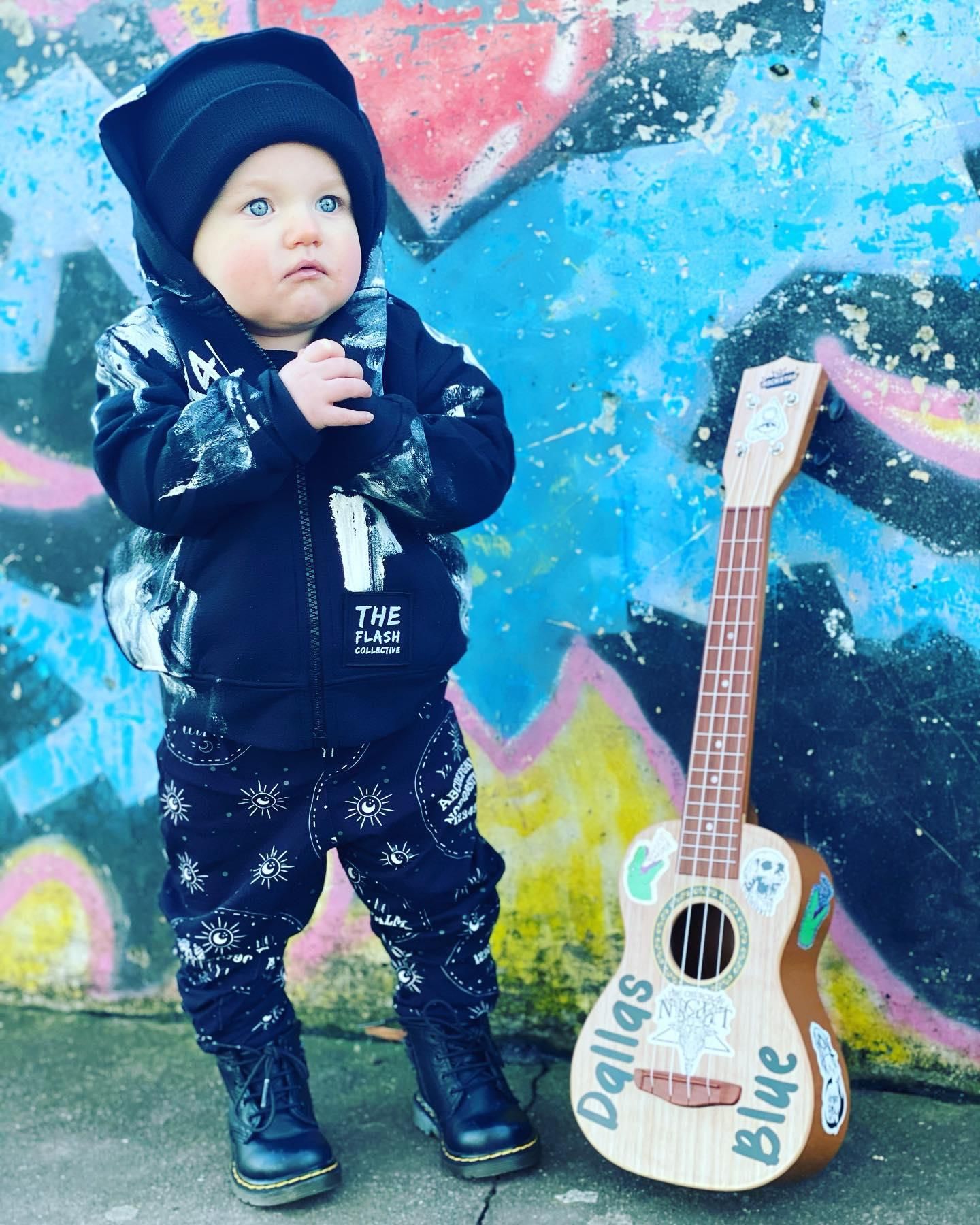 Instagram post by @dallasblue_andmama