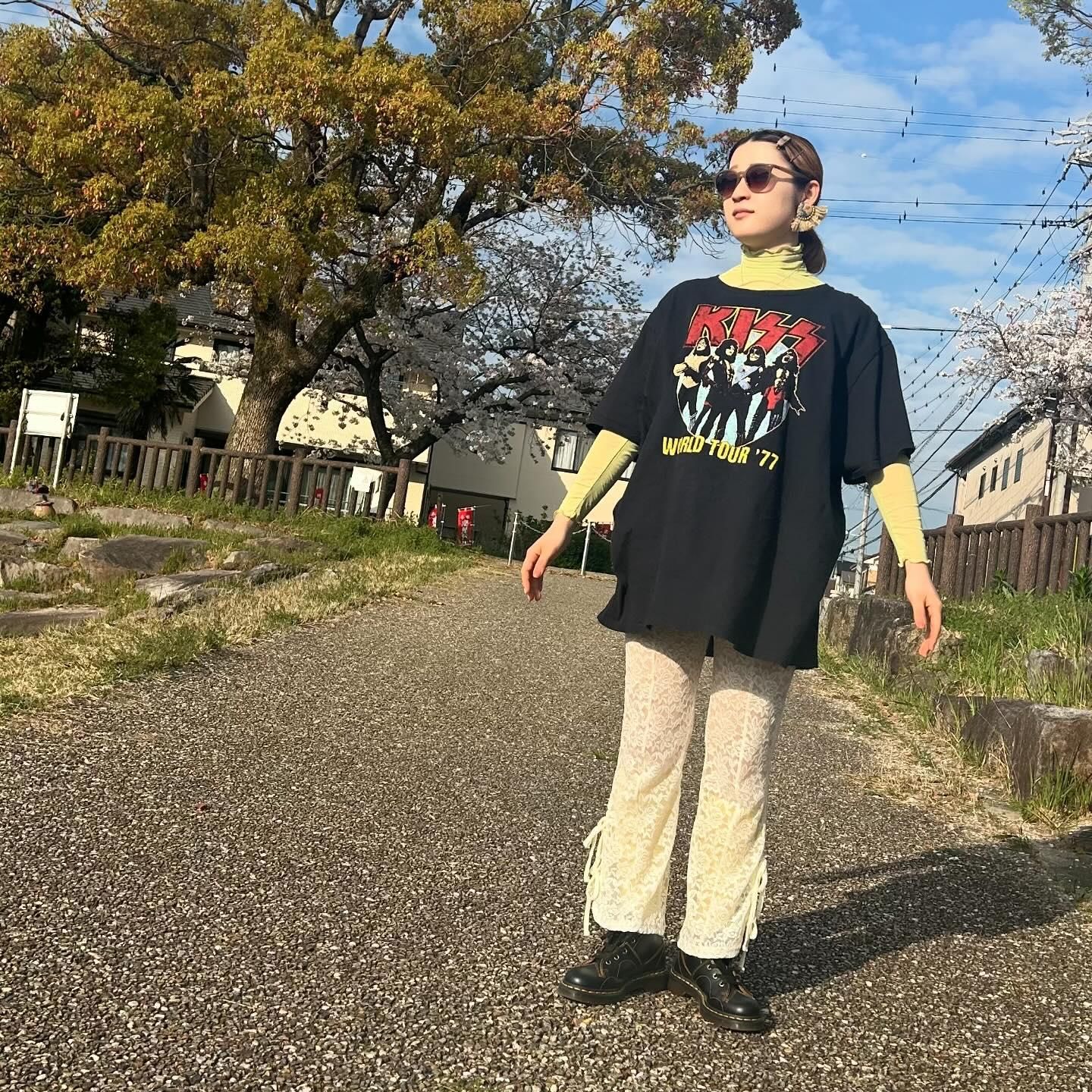 Instagram post by @azu12.19_25