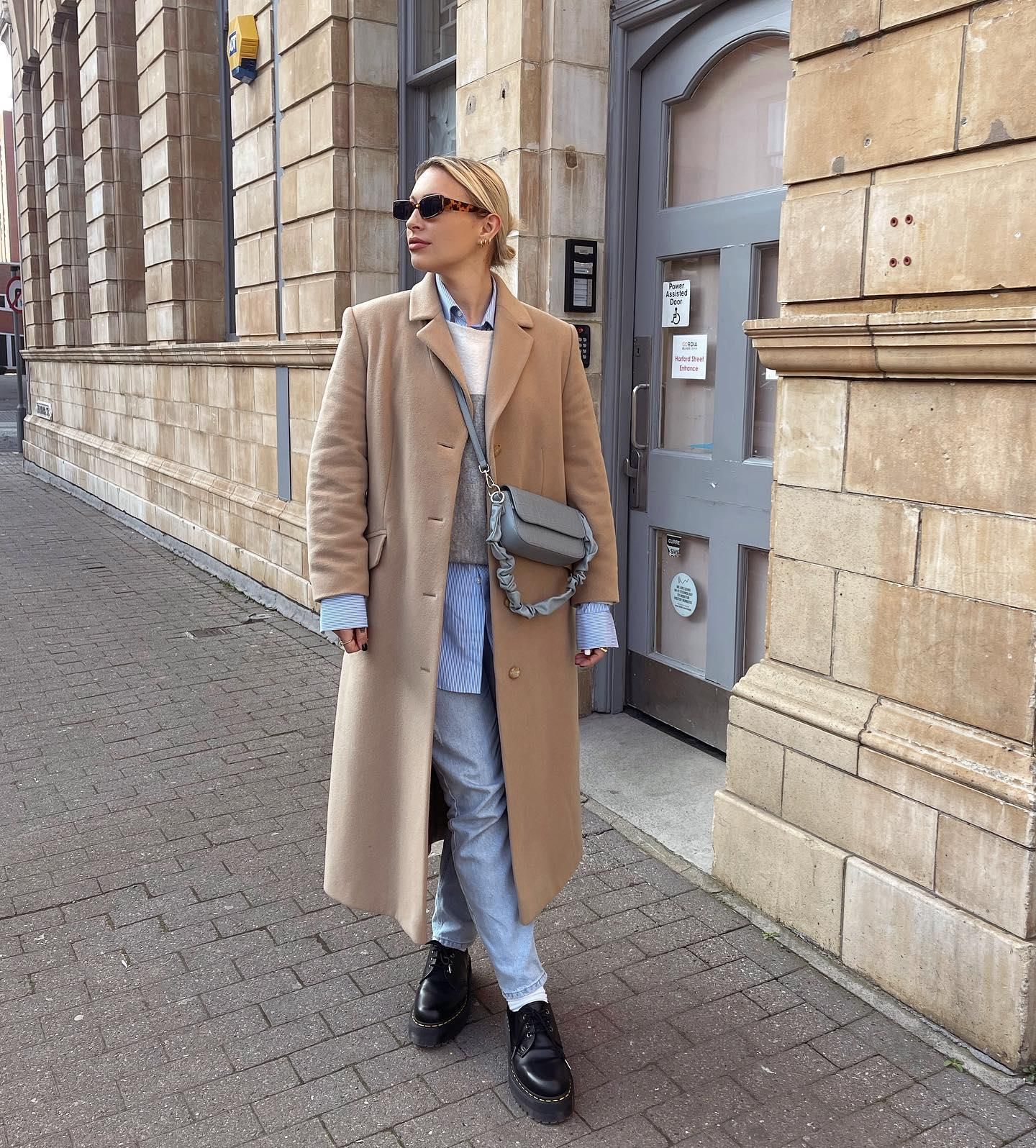 Instagram post van @igotitfromthecharityshop