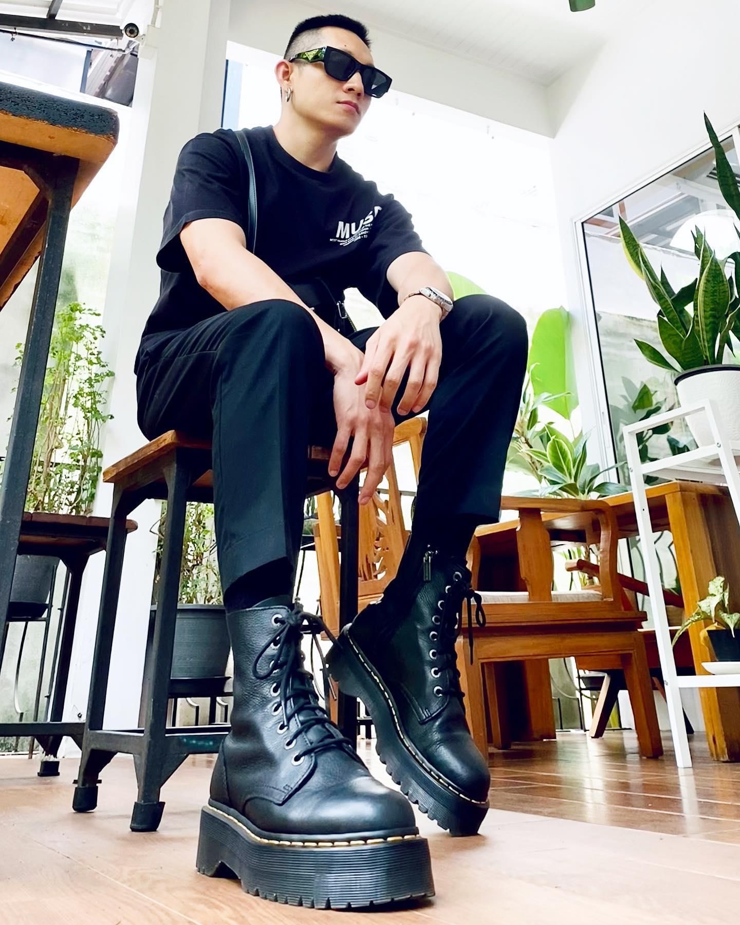 1460 Pascal Max Leather Platform Boots in Black | Dr. Martens™